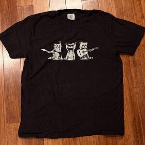 Comfort Colors Raccoon Guitar Graphic Tee – Black, Size L